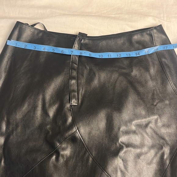 Womens midi faux leather skirt size 12 - Picture 9 of 11